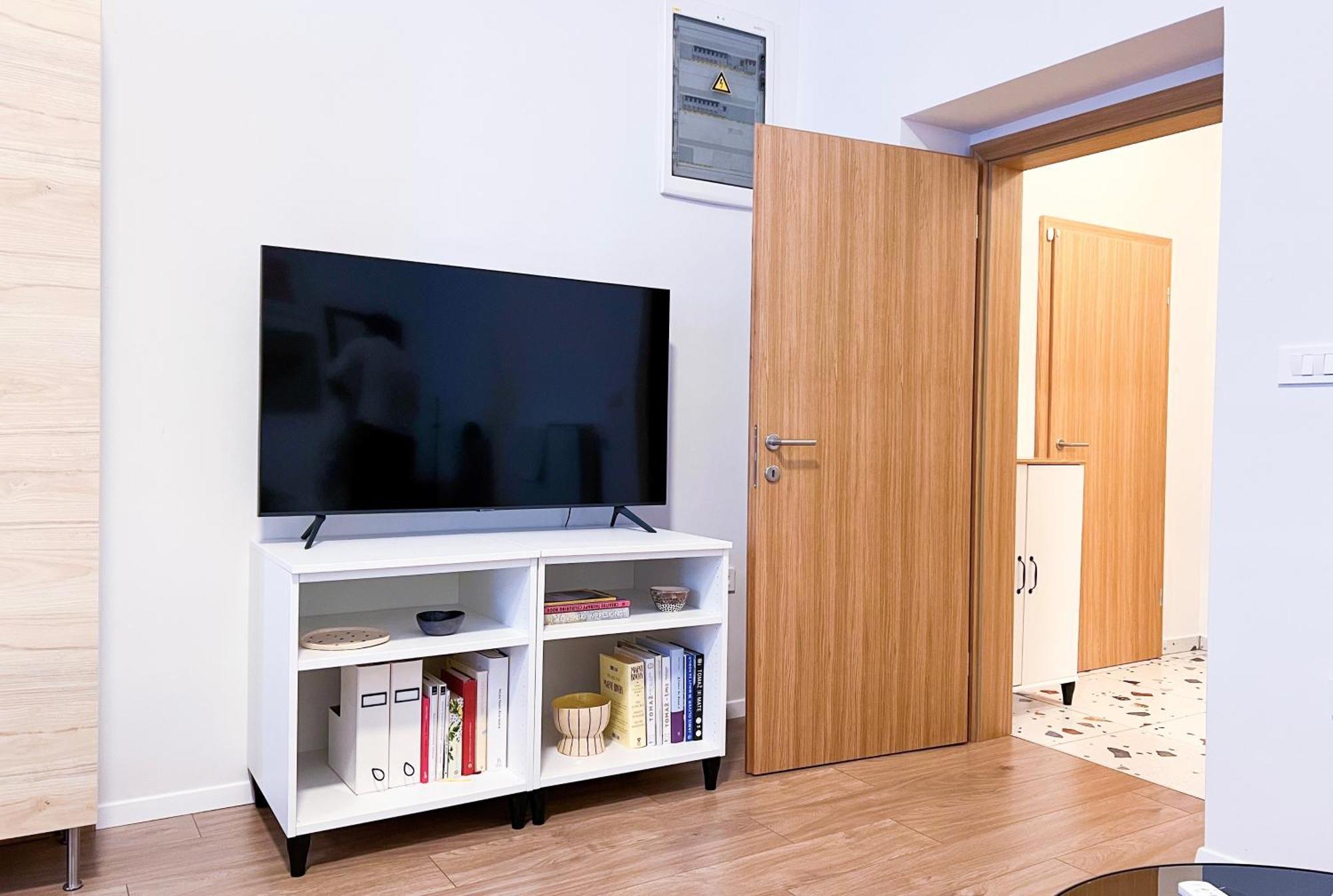Aumetz Square Apartment Idrija Εξωτερικό φωτογραφία