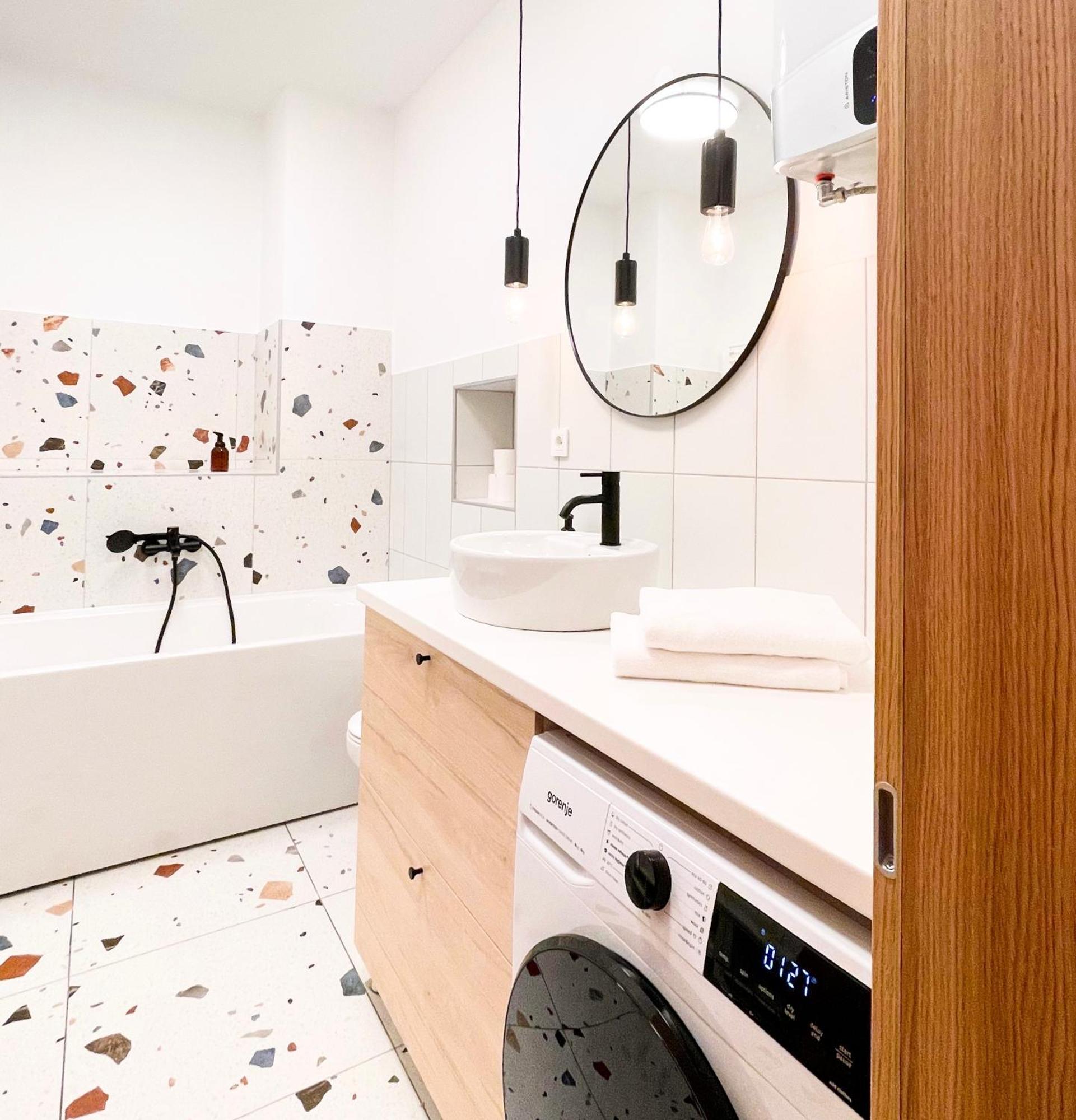 Aumetz Square Apartment Idrija Εξωτερικό φωτογραφία